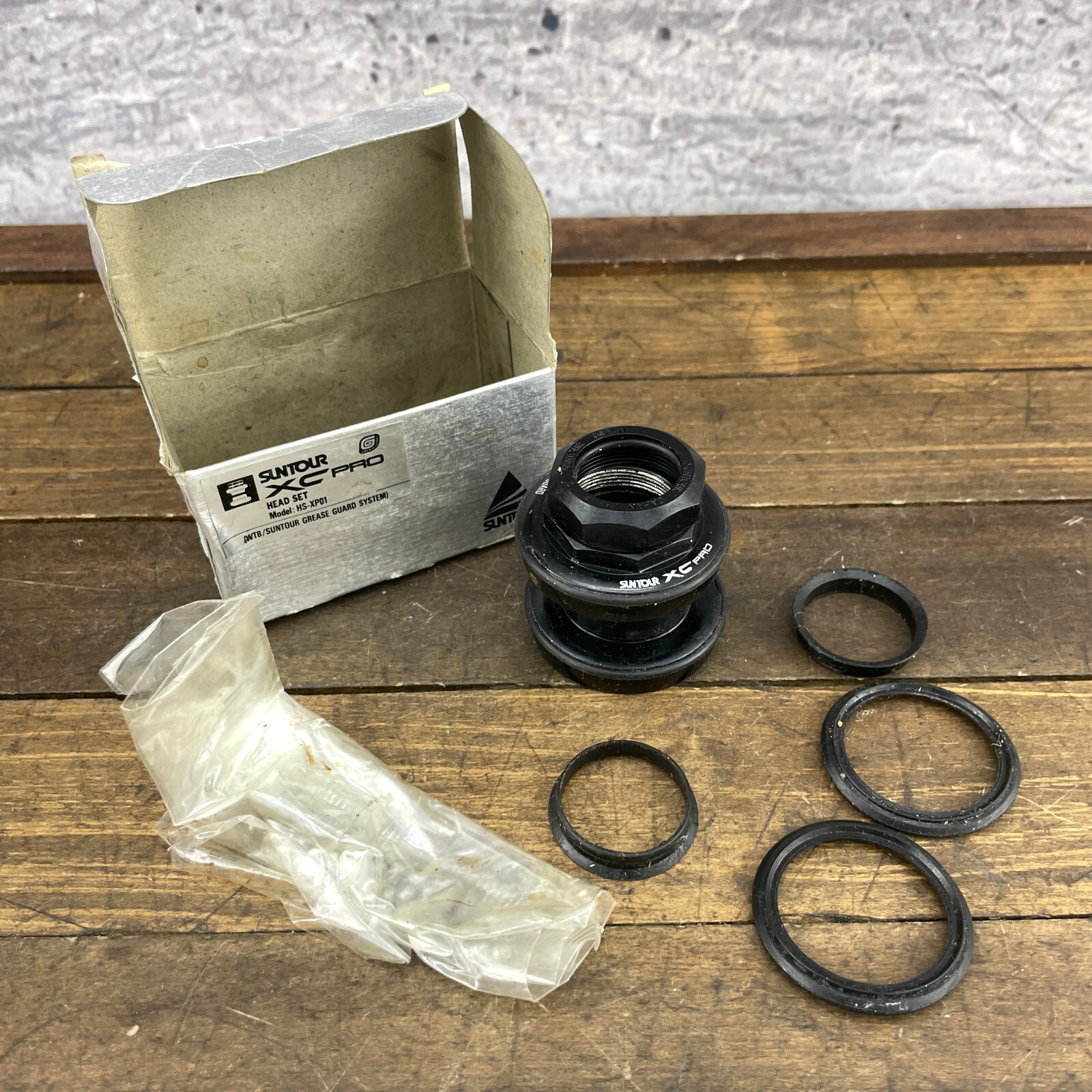 Vintage Suntour XC Pro Headset WTB Grease Guard Italian 1″ 1 Threaded 90s MTB