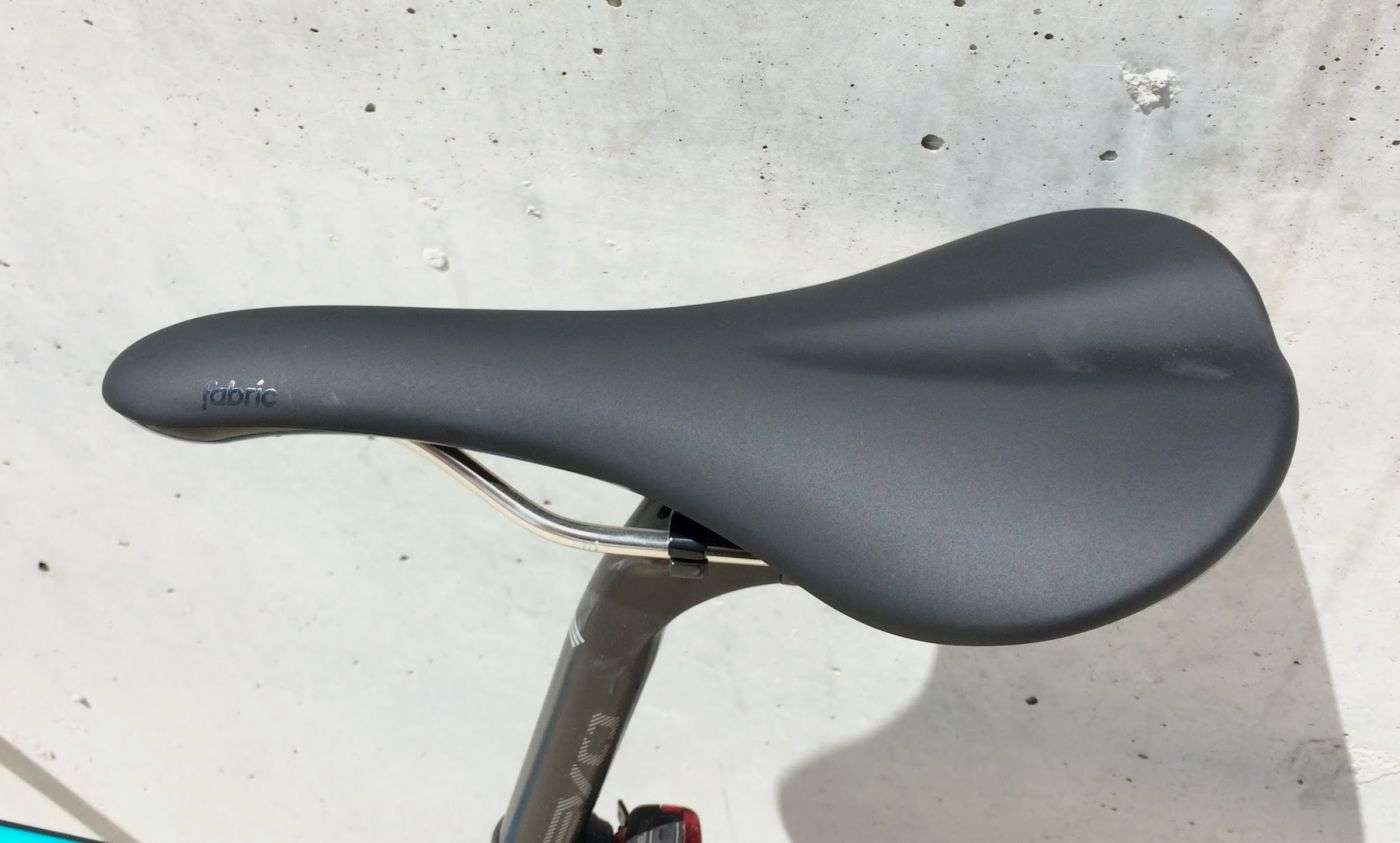Fabric Scoop Race Shallow Saddle 142mm Titanium Rails 254g New