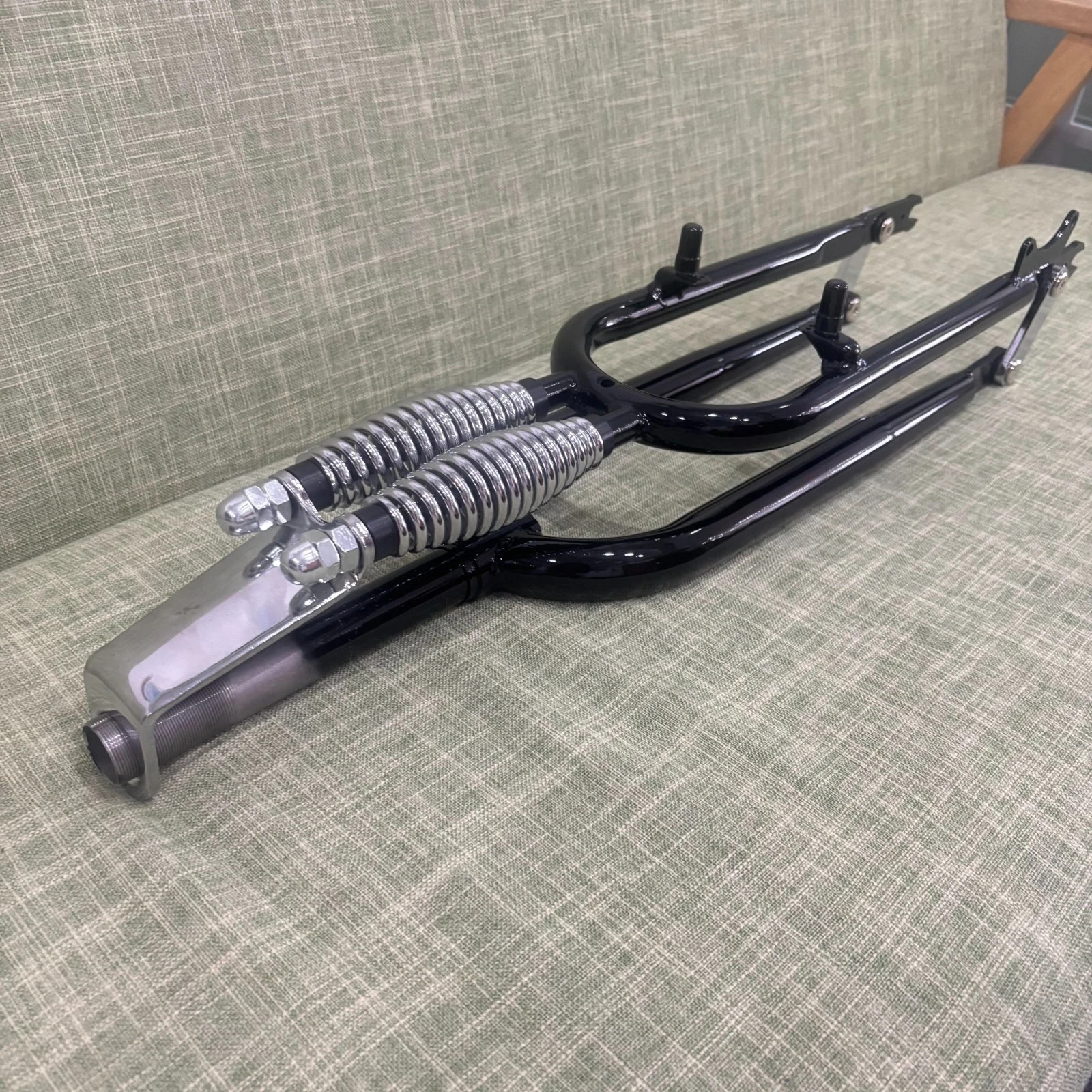 JZsports 1″ Threaded 26″ Dual Springer Bicycke Fork – Cruiser Chopper Bicycle
