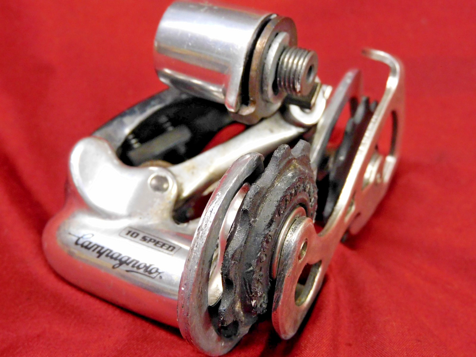 Campagnolo Record Carbon Titanium 10 Speed Short Cage Rear Derailleur RD00-RE210