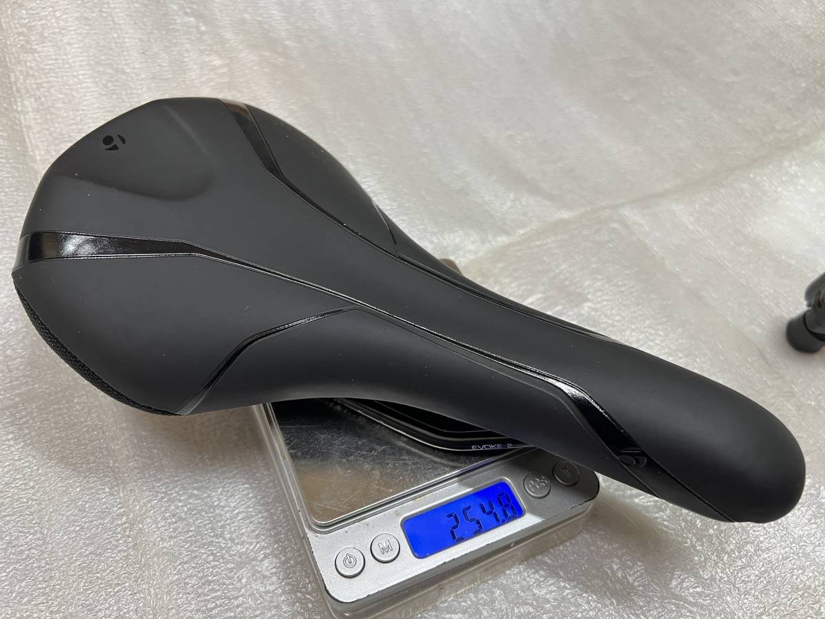Bontrager Evoke 2 Saddle Cr-Mo Rails 140mm Road MTB Bike UNUSED NEW