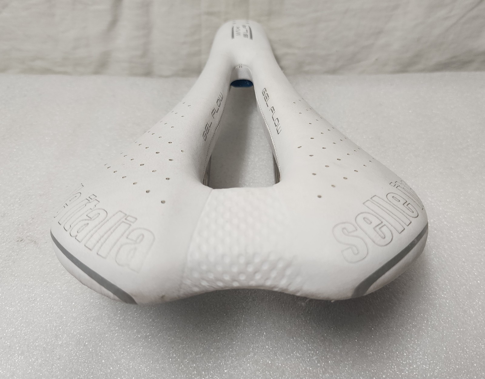 Selle Italia Max SLR Gel Superflow 145mm L3 Ti 316 Saddle White – VGC