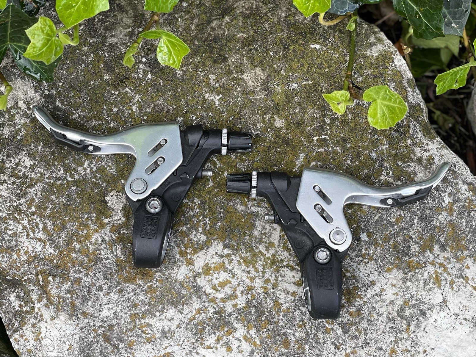 Shimano Servo Wave Brake Levers – BL-M600 – Canti or V Brake Compatible