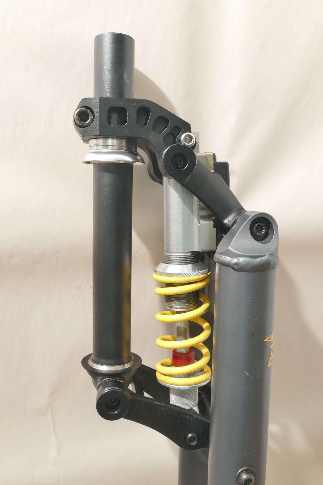 Noleen Crosslink Suspension Forks w/Smart Shock Easton 1 1/8″ Steerer 26″ Wheel