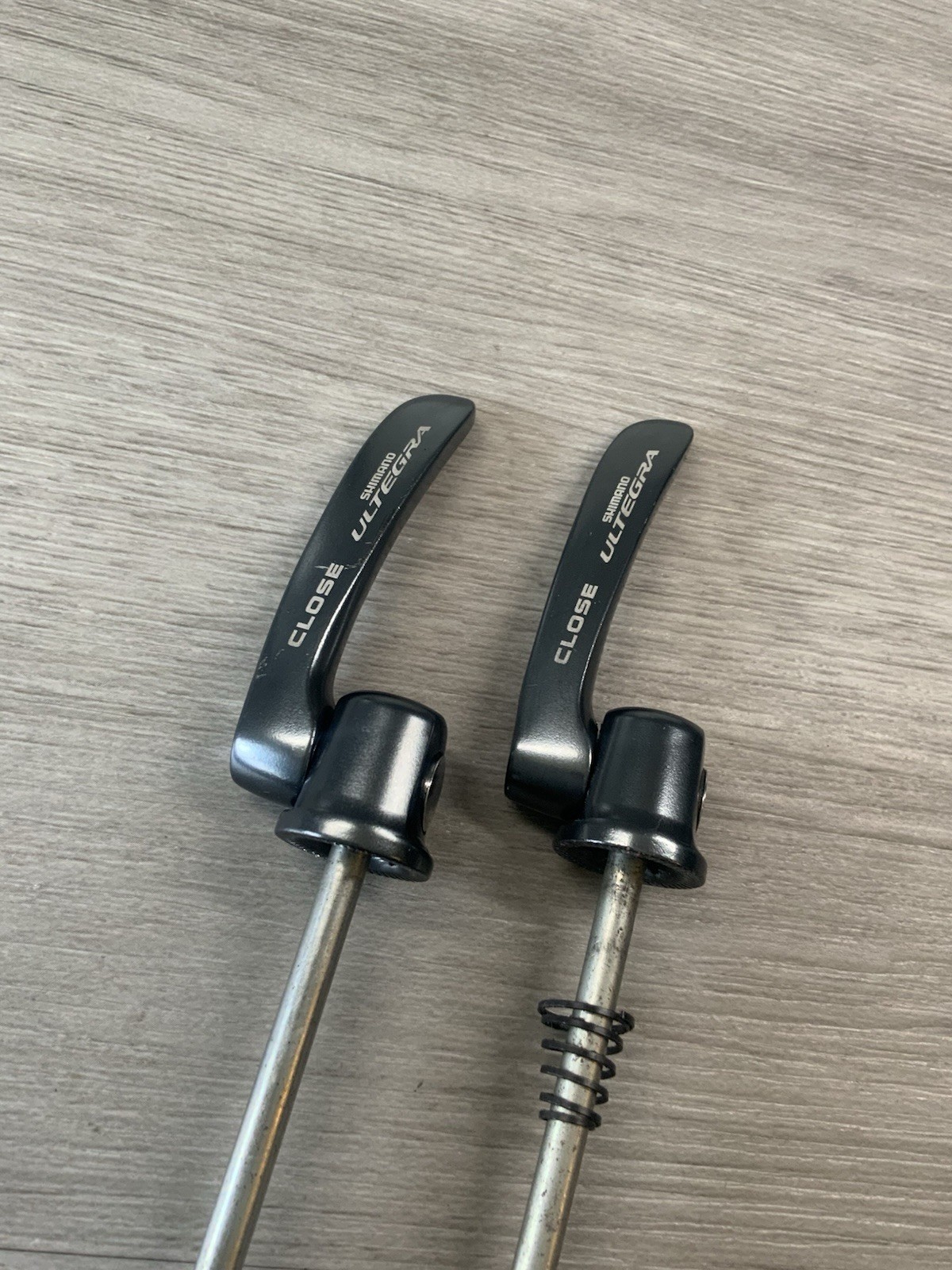 SHIMANO ULTEGRA QUICK RELEASE SKEWER SET 100-130 MM SPACING ALUMINUM 10S MODEL