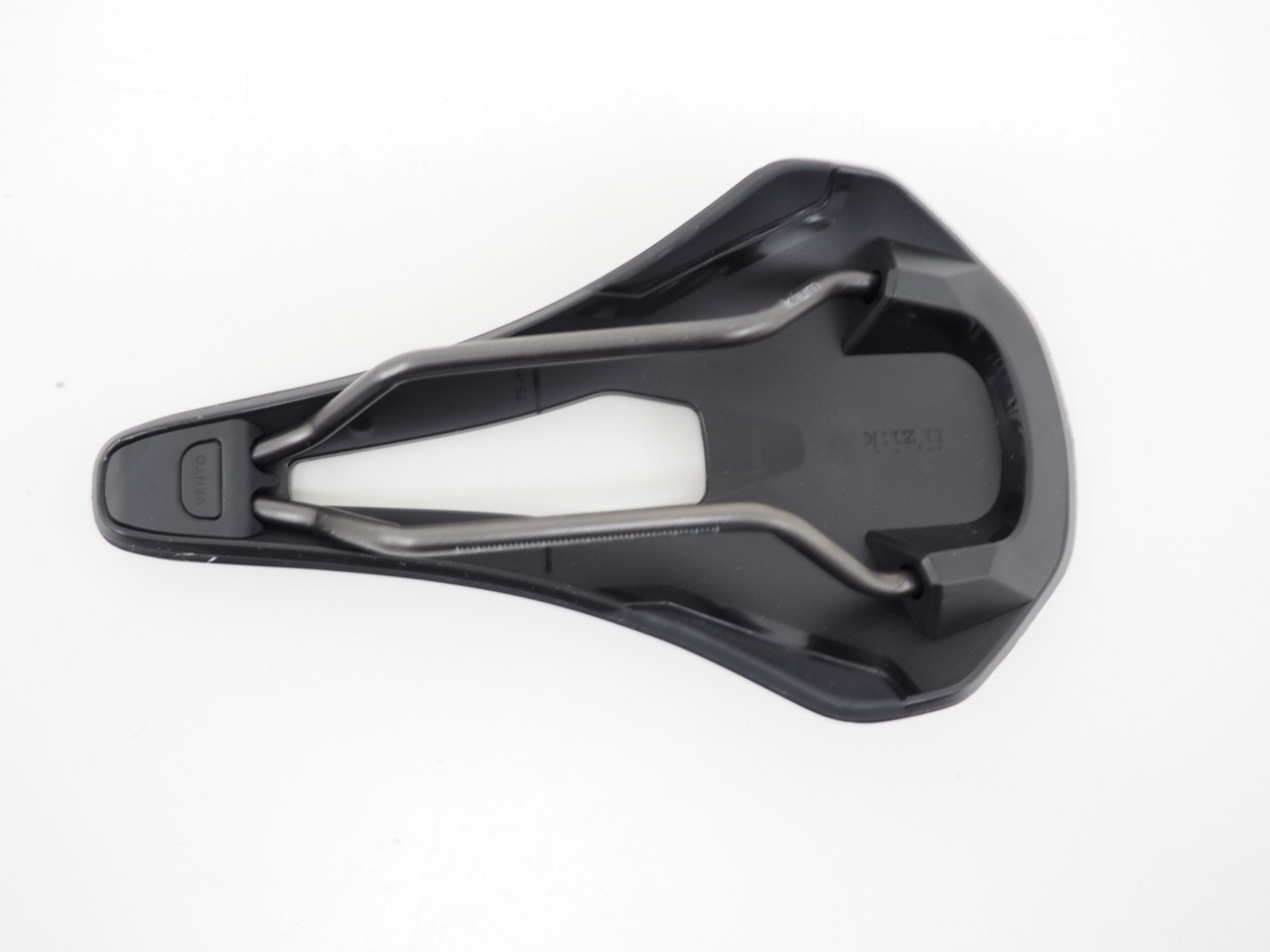 Fizik Argo Vento Road Bicycle Saddle K:ium Rails 140mm x 265mm Black