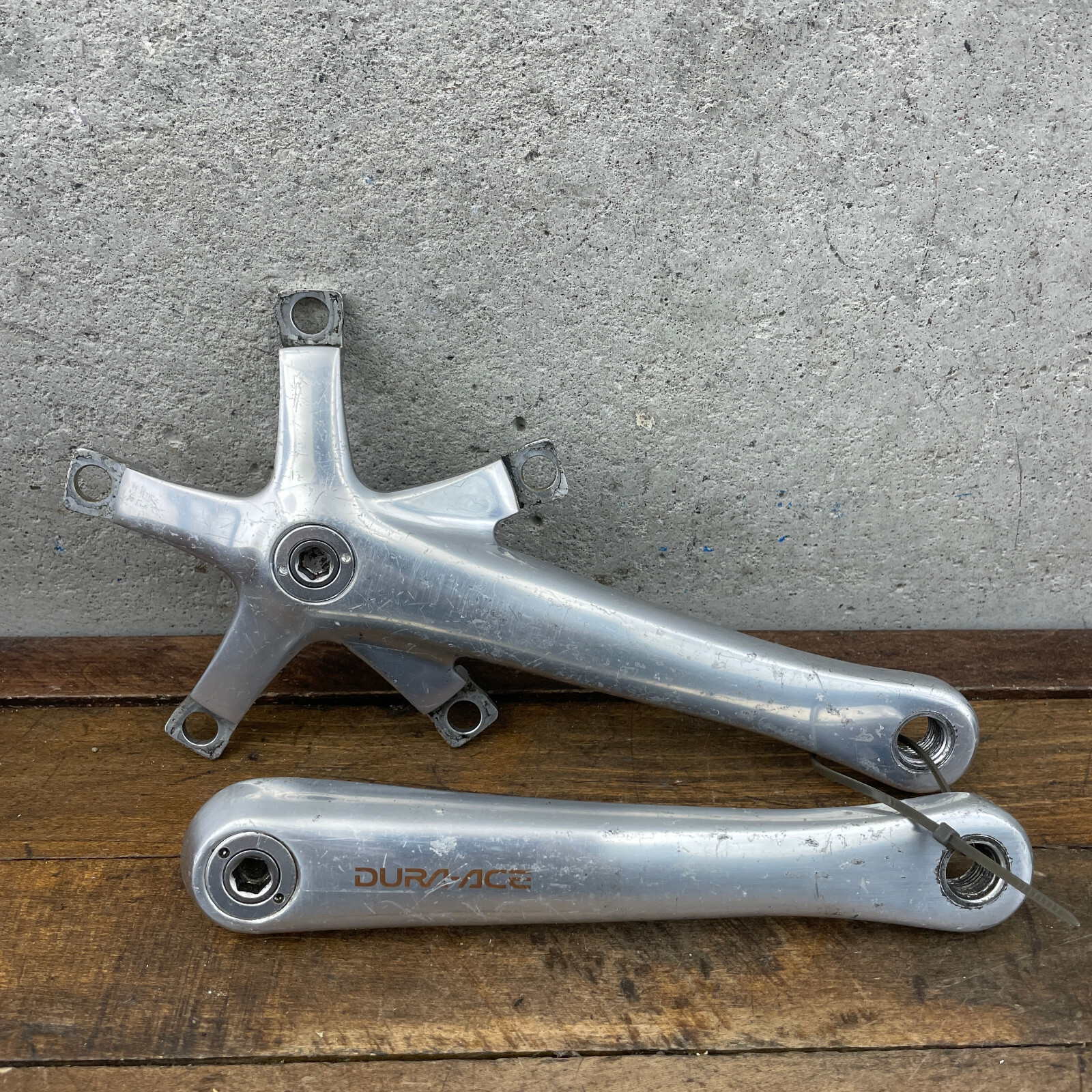 Shimano Dura Ace FC-7700 Crank Set 175 mm Octalink Vintage FC-7700 130 mm A5
