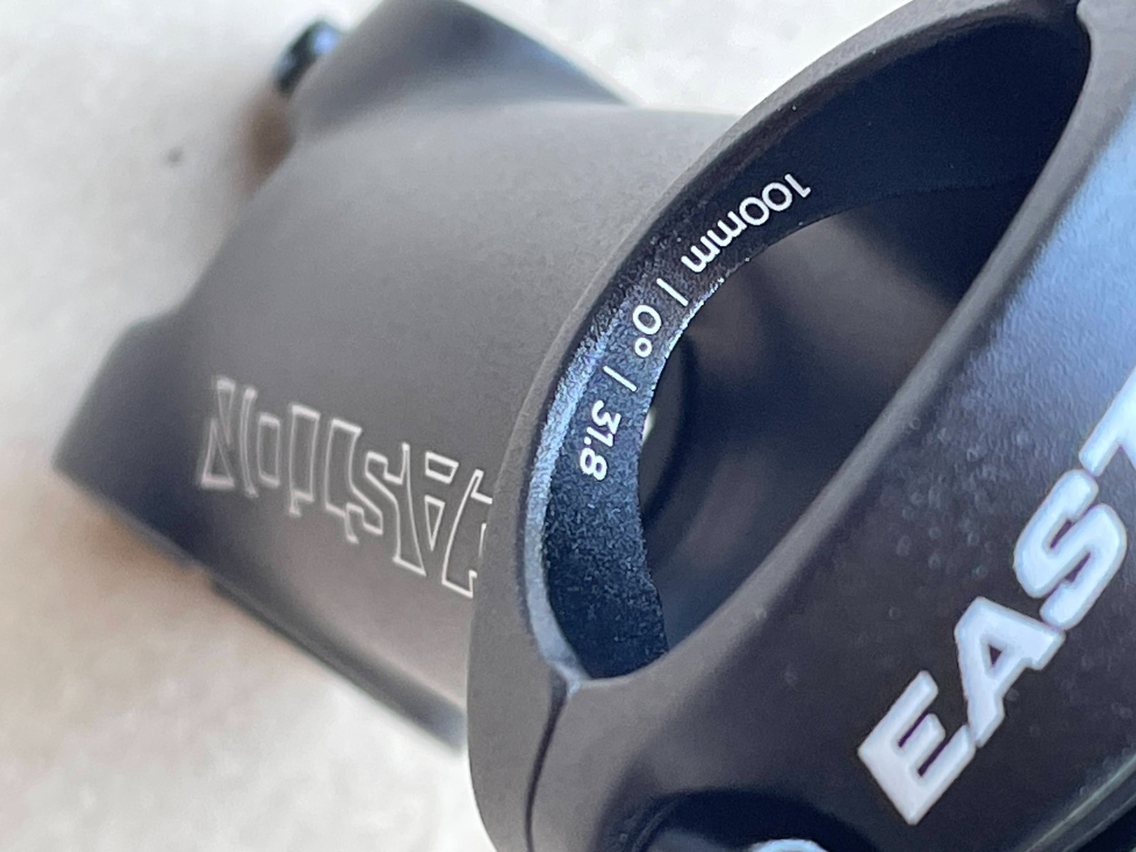 Easton EA90 1 1/8″ Threadless Stem Black 0 deg 100mm 31.8 clamp NIB/NOS