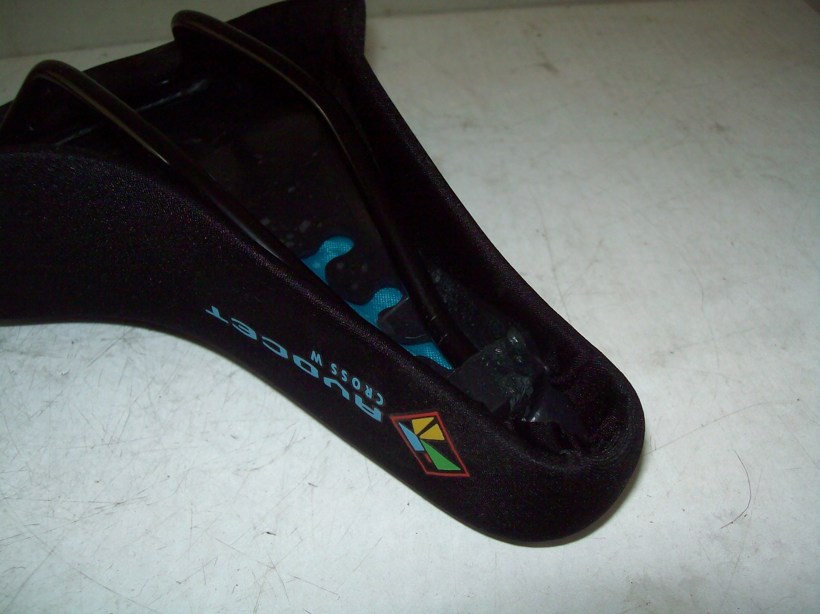 Avocet Cross W Anatomic Gel Cushioned Wide Bicycle Seat Saddle NEW UNUSED