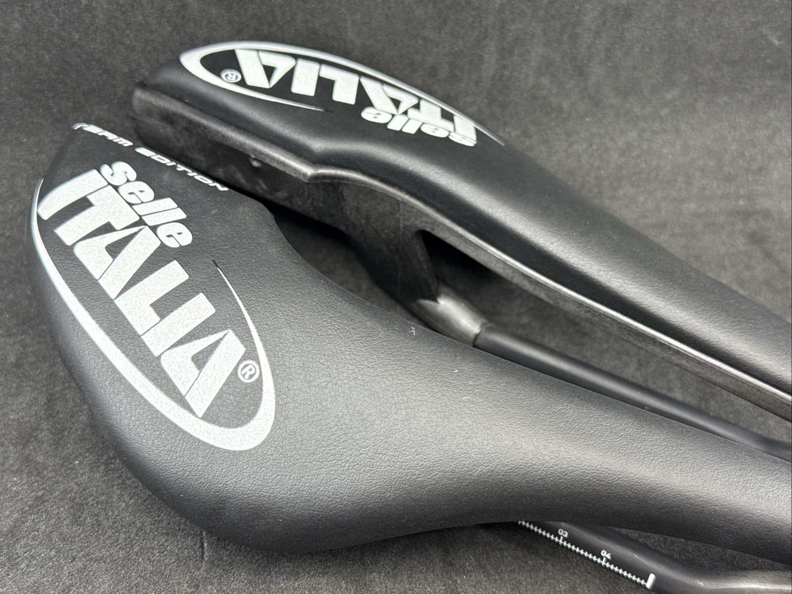 Selle Italia SP-01 Boost Kit Carbonio SuperFlow Team Edition L3 250mm x 145mm