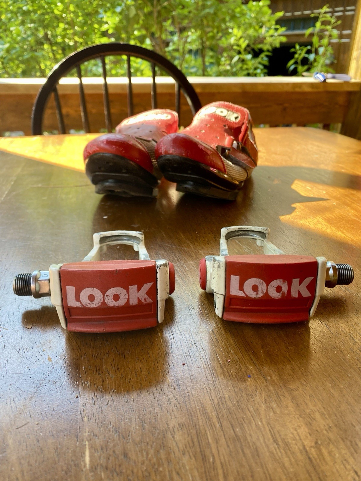 Vintage LOOK Clipless Road Bike Pedals and Cycling Shoes (women’s 8).
