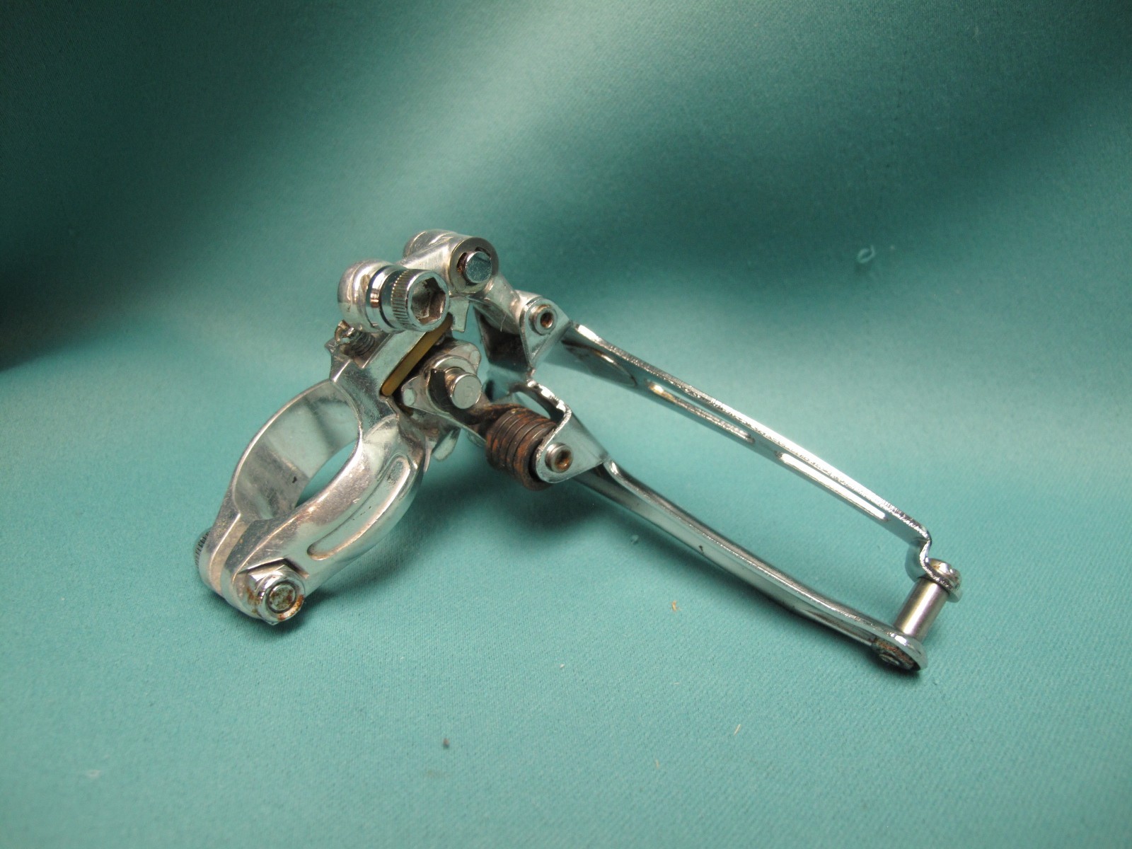 Shimano 600 Arabesque Front Derailleur 28.6mm Clamp Double
