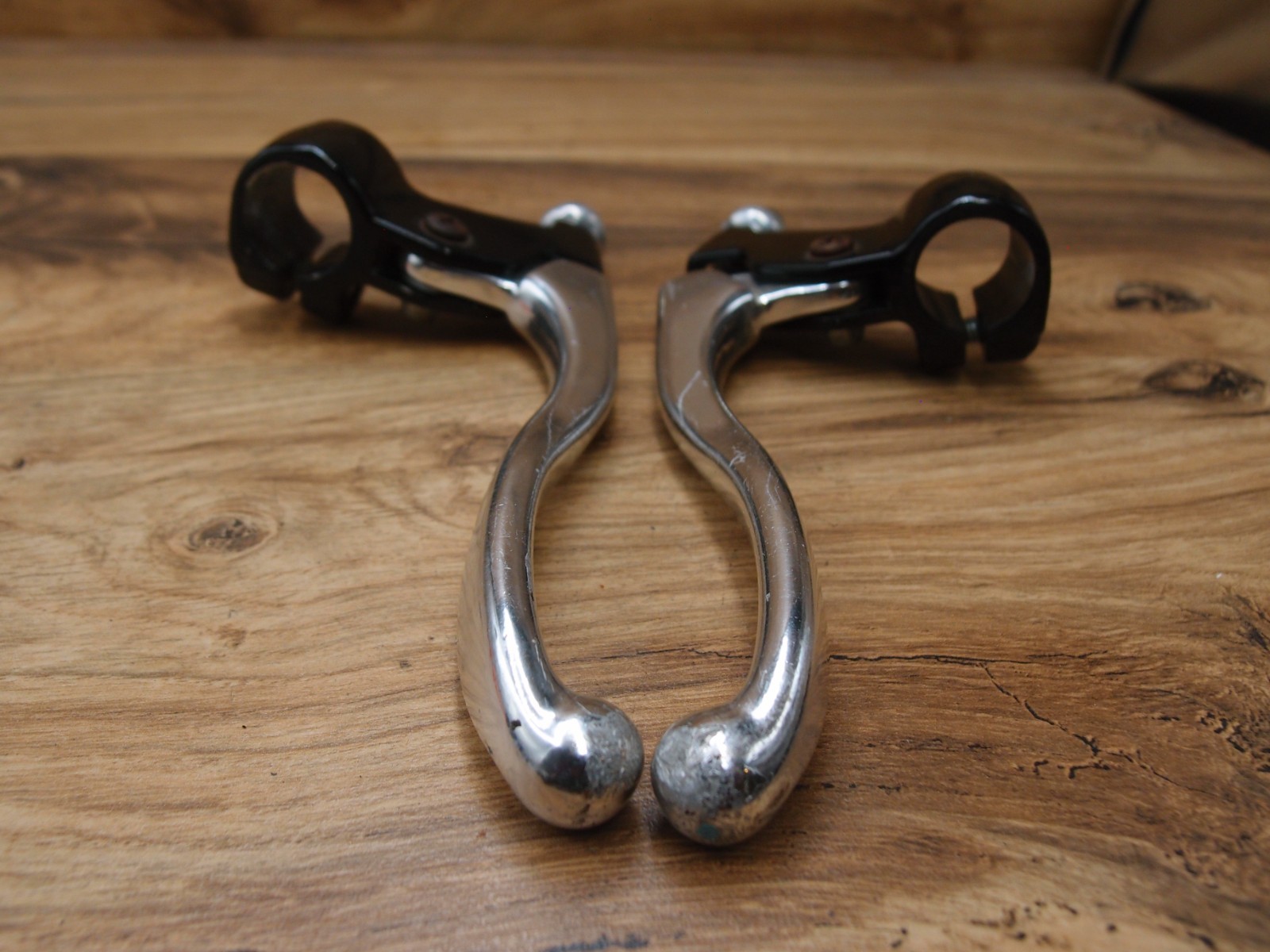 brake levers LEECHI for MTB 4 Finger 22.2 mm from 1980’s