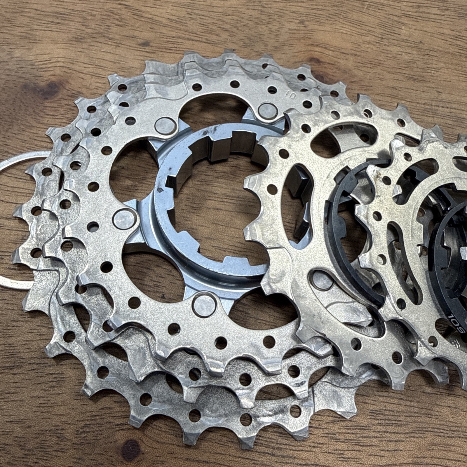 Shimano Ultegra CS-6700 10 Speed 11-28t Cassette w/ Chain