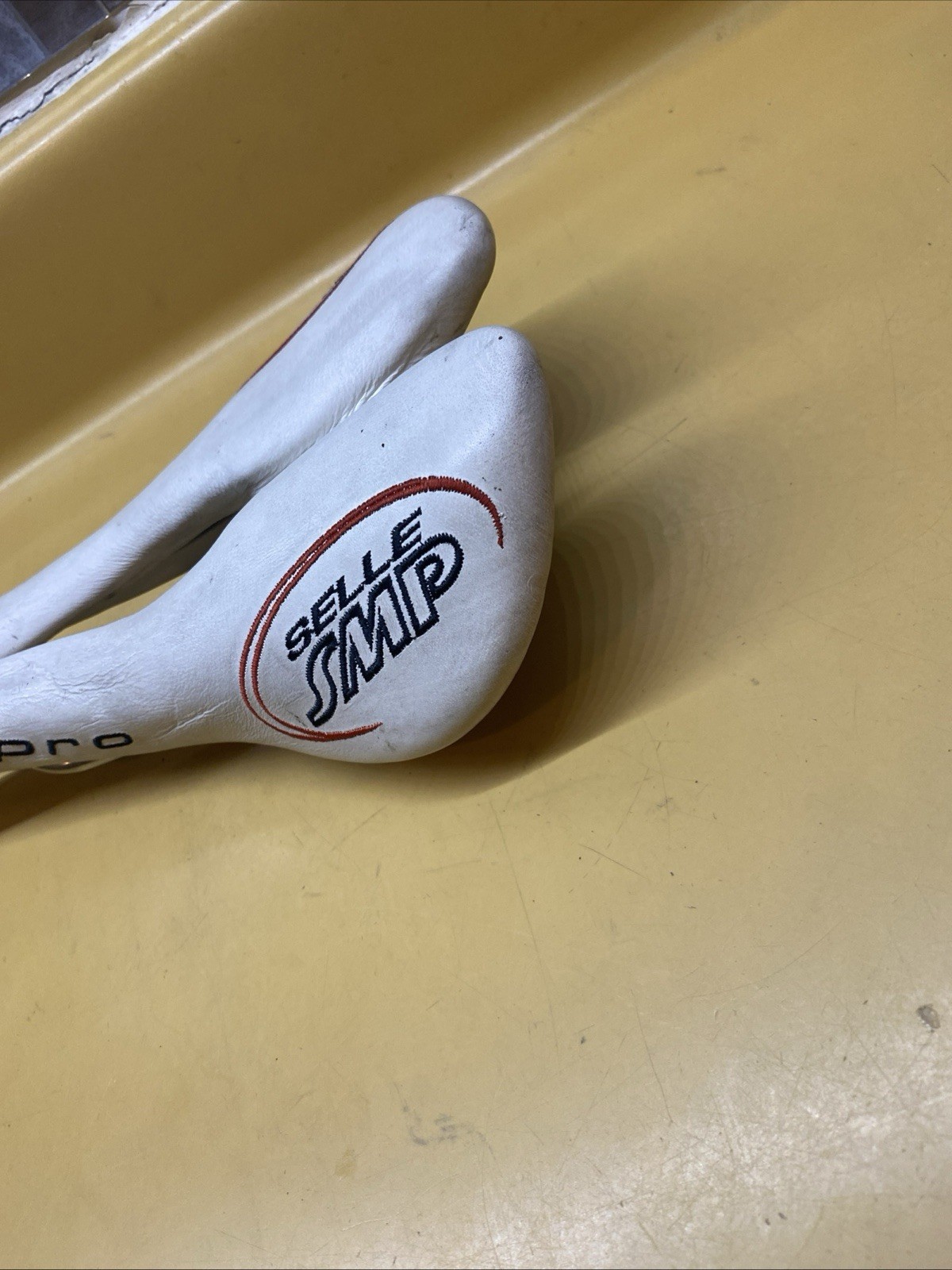 Selle SMP Pro White Leather 270mm x 150mm Titanium Rail Saddle
