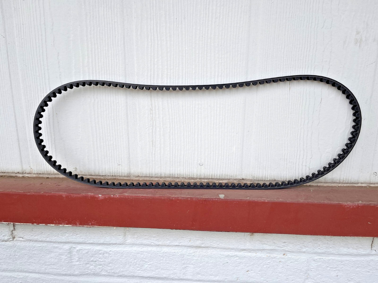 Gates Carbon Drive CDN Urban CenterTrack Belt – 115T, Black