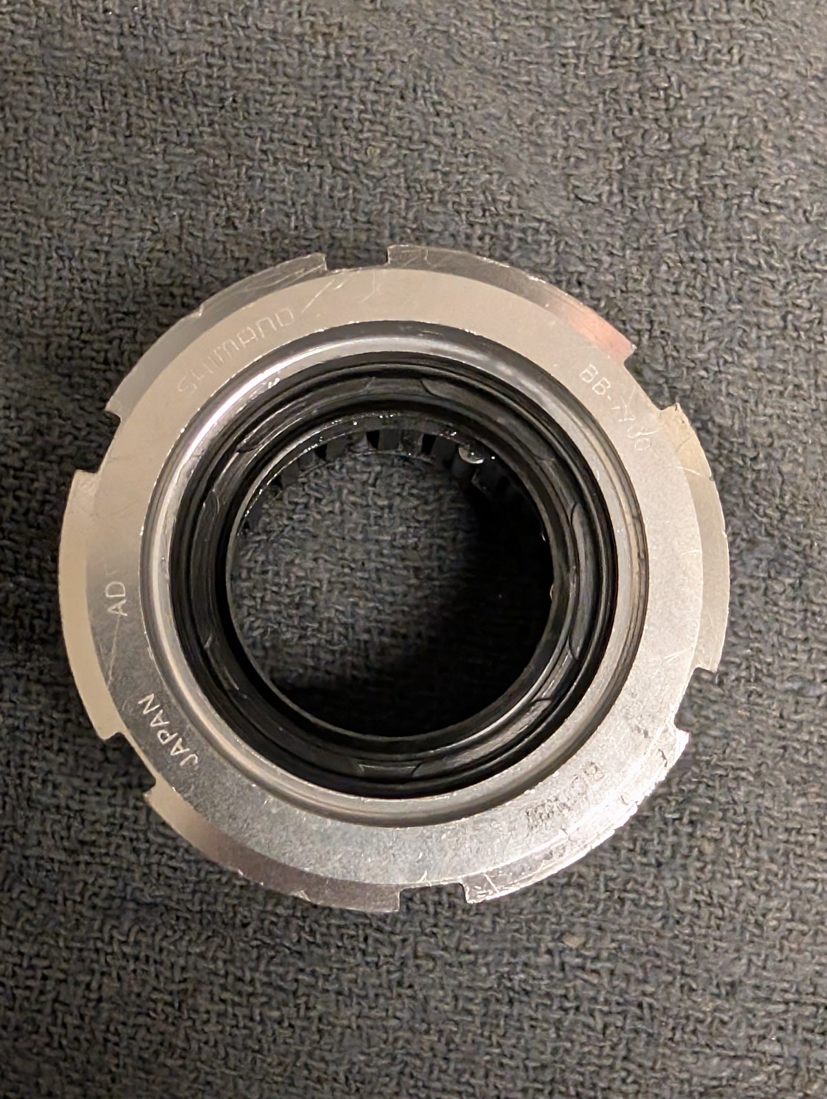 Shimano Dura Ace BB-7700 English Threads