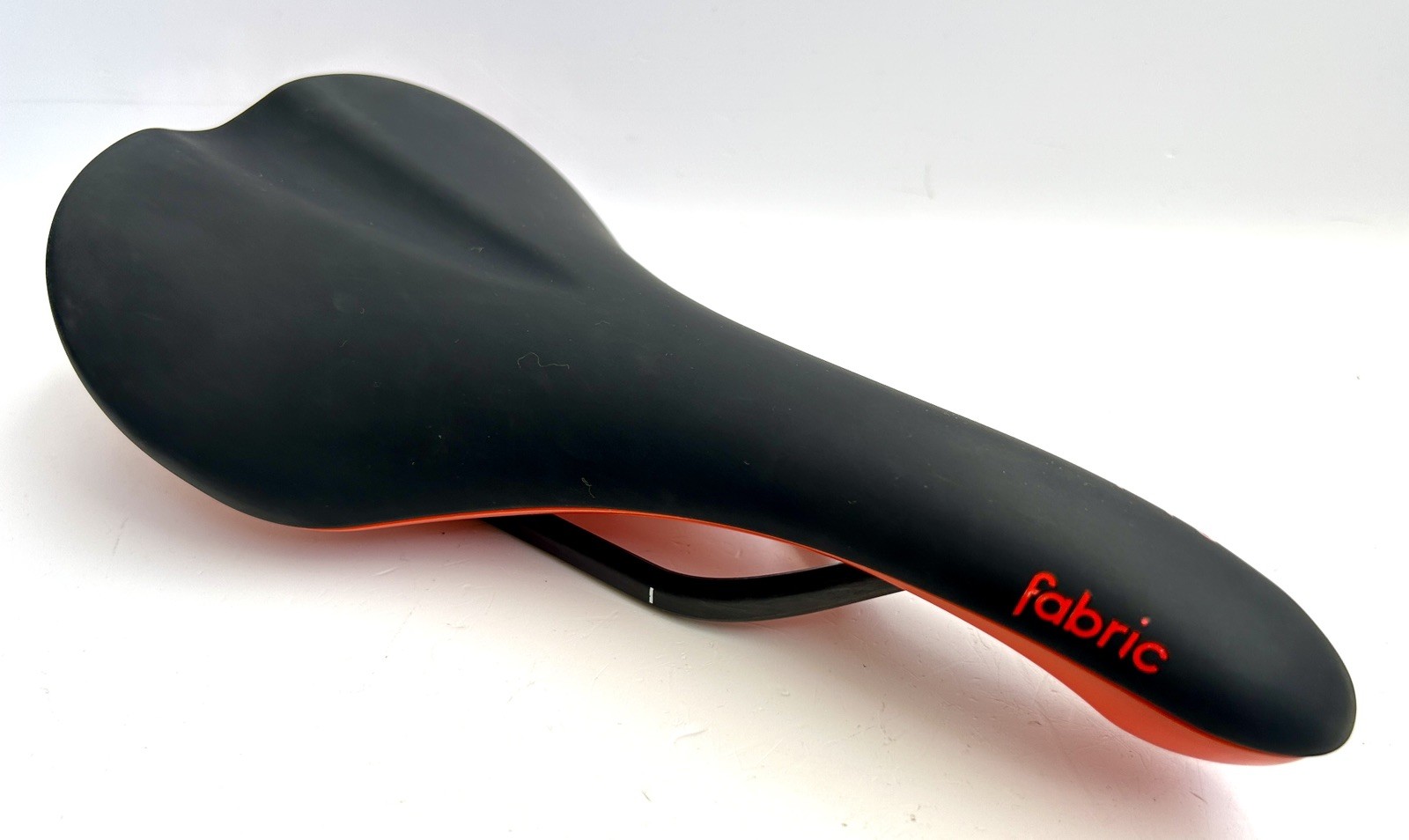 FABRIC SCOOP RADIUS ROAD / MTB SADDLE. CARBON RAILS. BLACK. 206 grams! NEW.