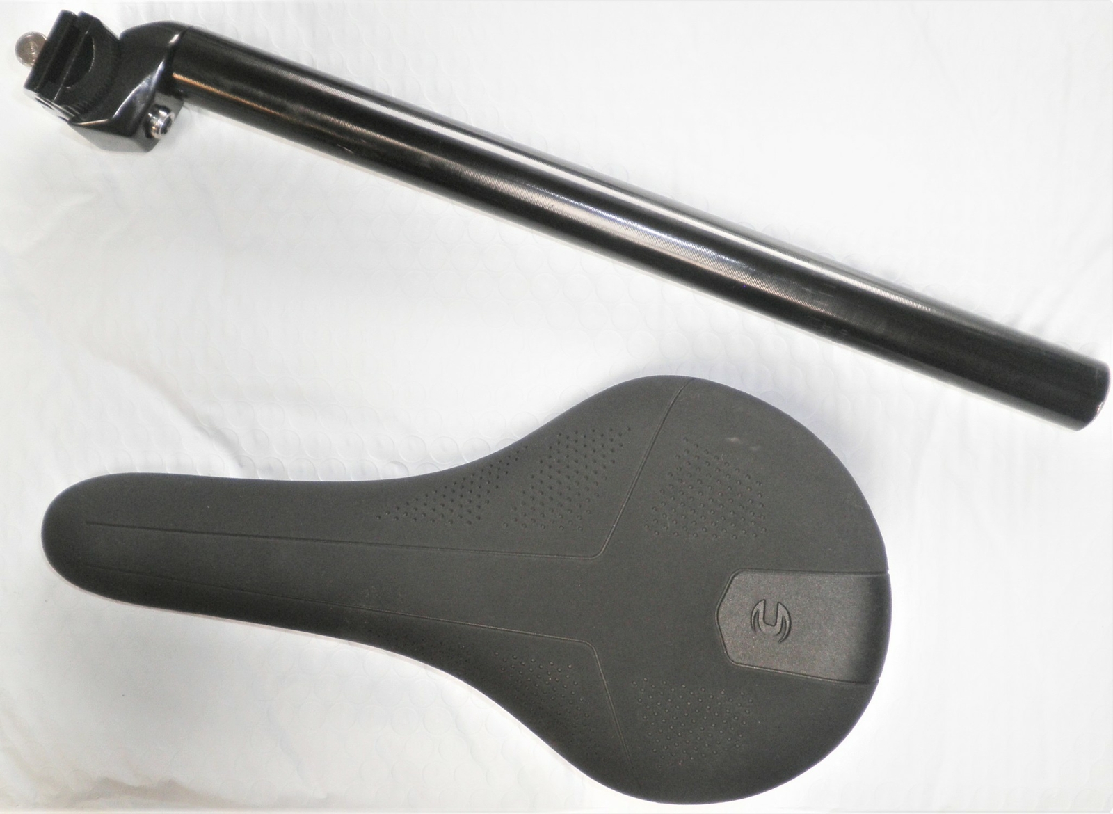 BLACK PROMAX 25.4mmX350mm SEATPOST W/BLACK SEAT BIKE PARTS 29-33