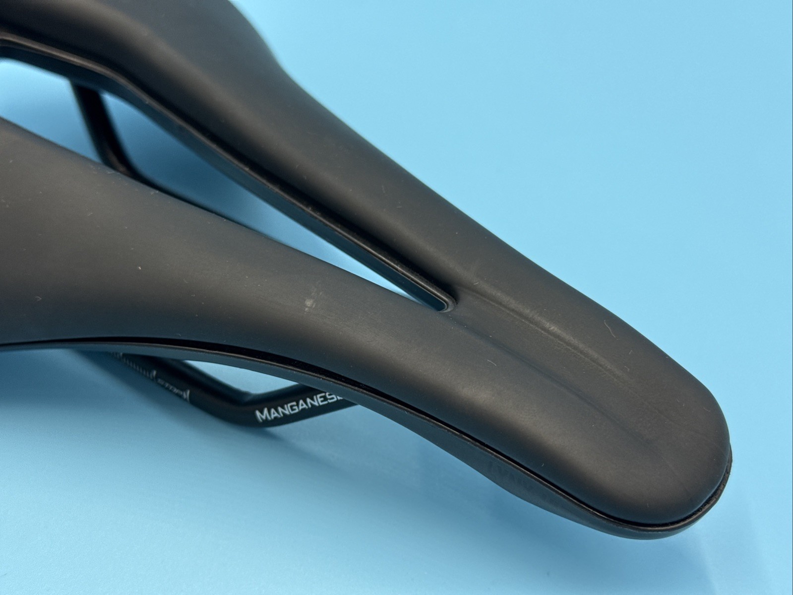 Prologo MOST LYNX Ultra Manganese Rail 245mm x 143mm Saddle MSRP $150 Pinarello
