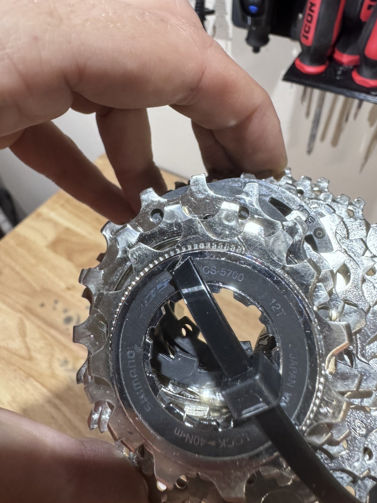 Shimano 105 10-speed CS-5700 12-25t Cassette