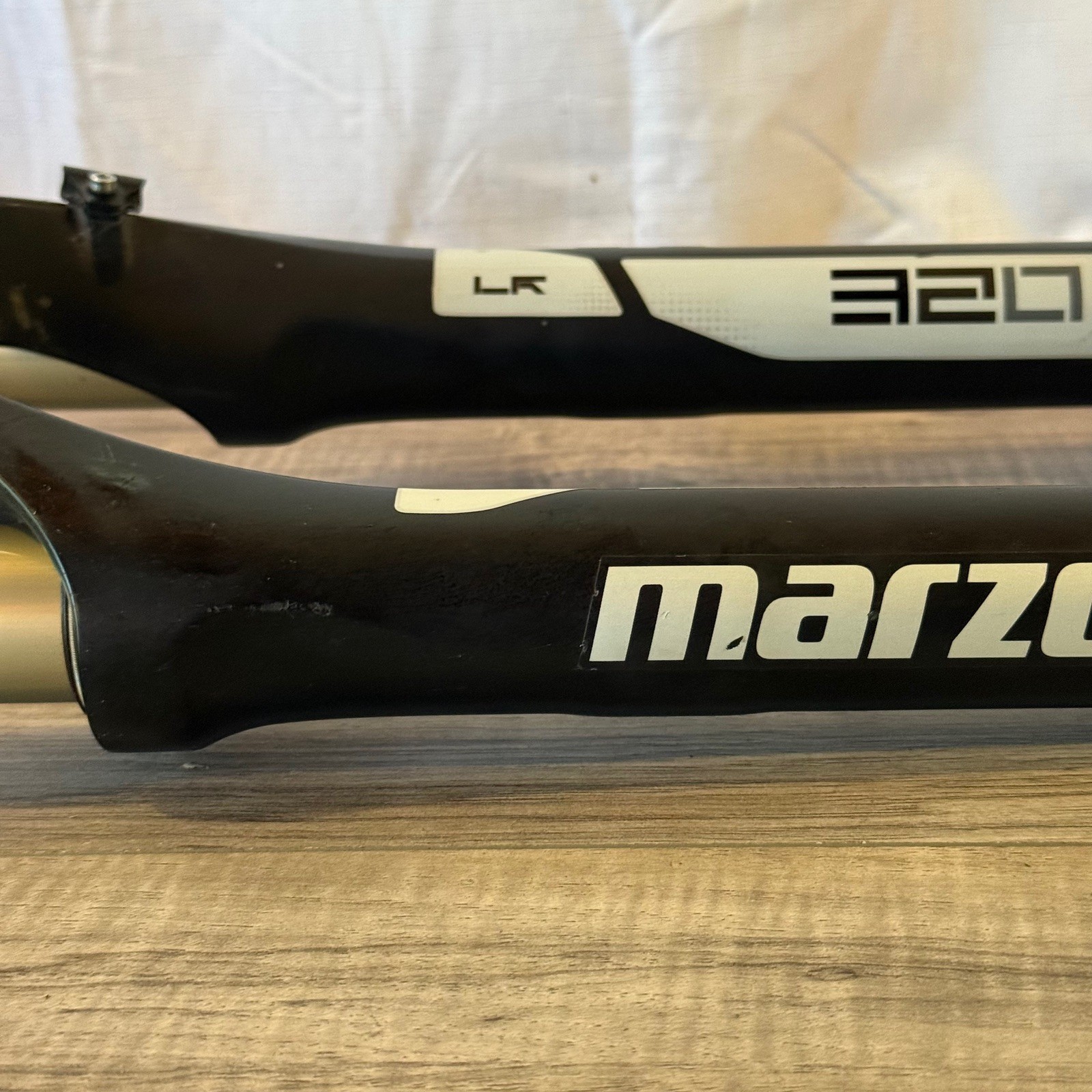Marzocchi 320 LR 27.5 650b Fork 170 Taper Steerer 15mm x 100 Thru-Axle Non-Boost