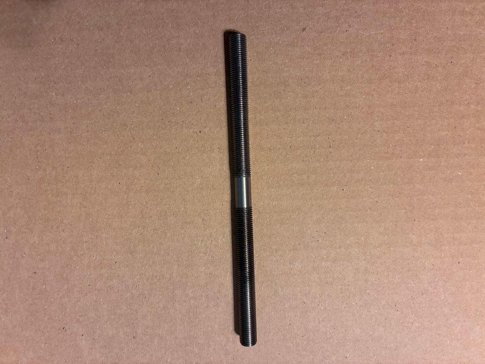 Wheels Manufacturing – 155mm x 1mm x 9mm Solid Axle with 2x9mm Track Nuts