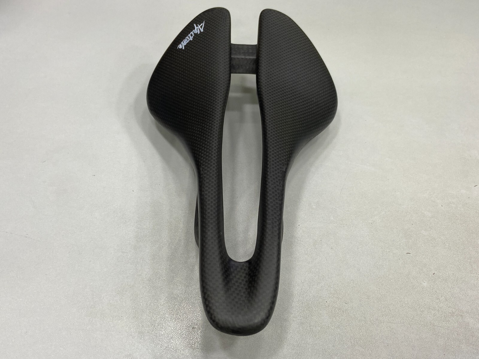 Alpitude Gardena Carbon Modern Road Saddle (128mm/140mm/150mm) 1K Plain Black