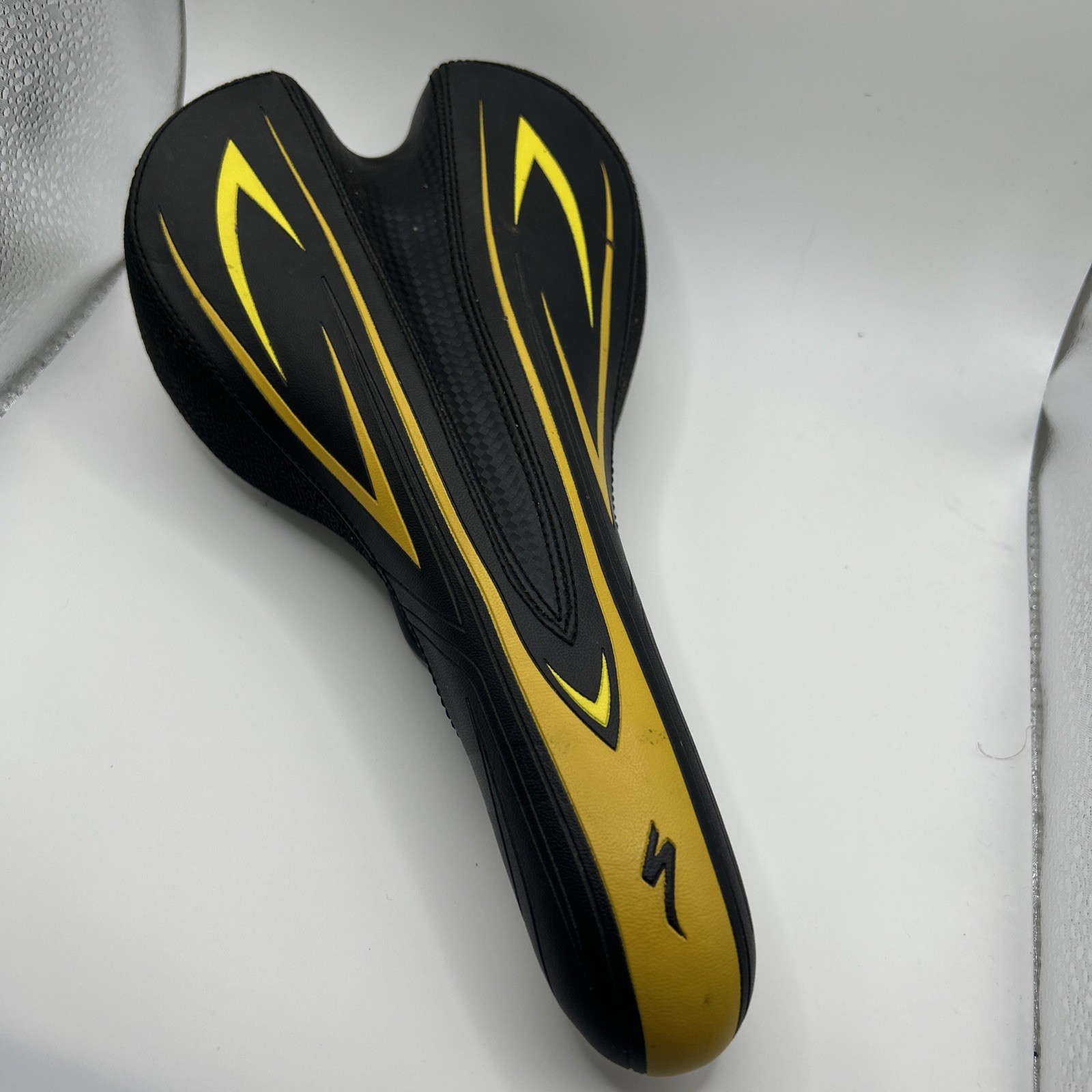 Specialized Saddle Seat VL-2130 Black And Mustard Yellow Used