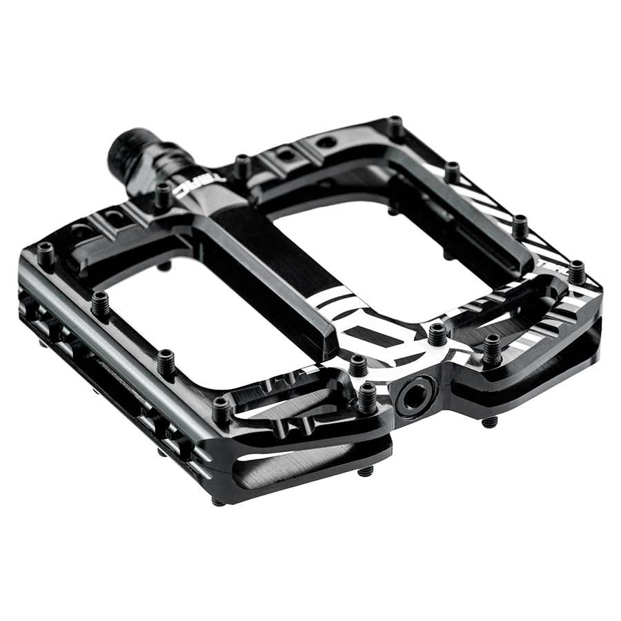 New Deity TMAC Platform Pedals Body: Aluminum Spindle: Cr-Mo 9/16″ Black Pair