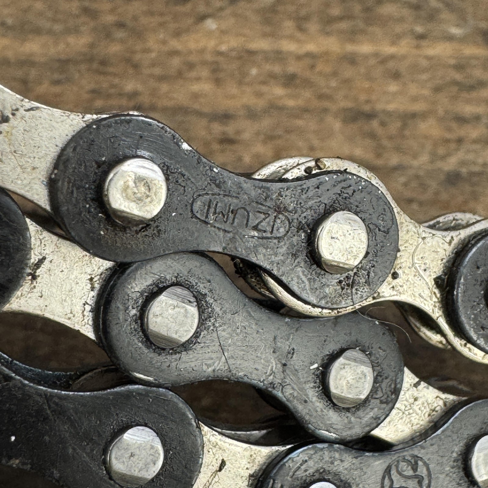 Izumi BMX Bicycle Chain 84 Links Black Japan Single Speed Steel 290g BMX Used