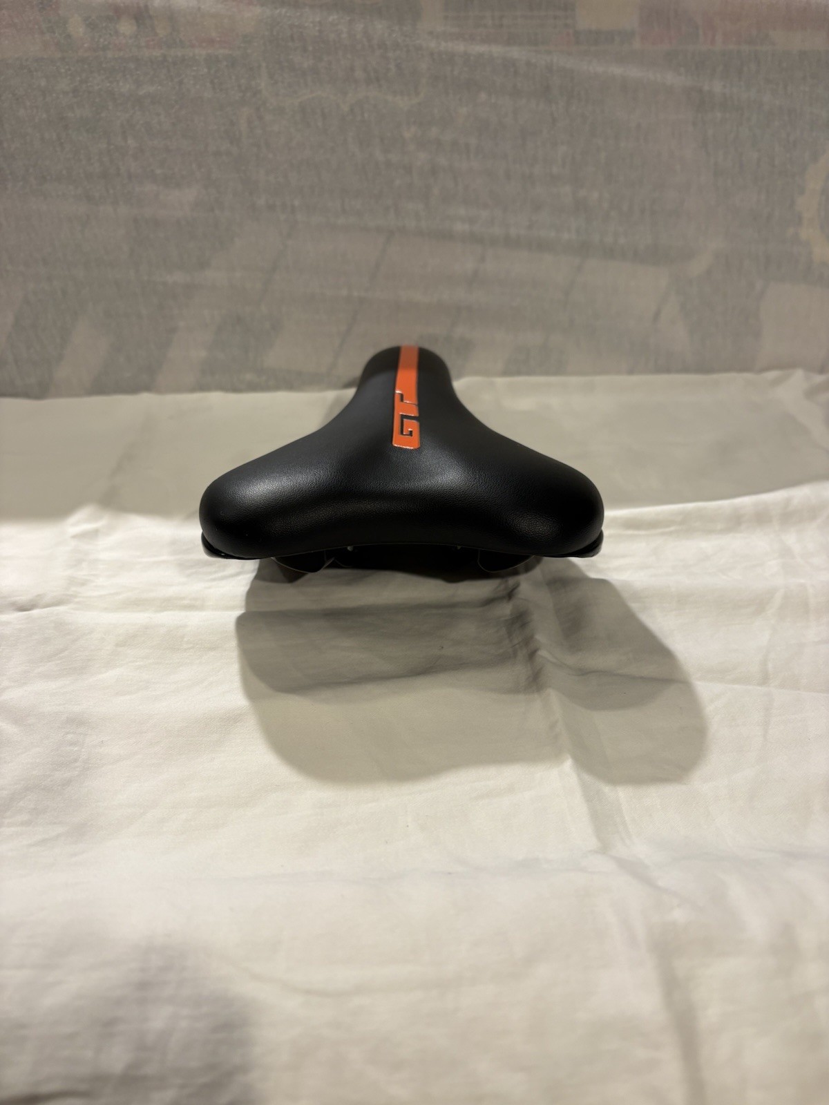 GT Selle Royal Group Bicycle Seat Saddle Orange & Black Mid School NOS BMX MTB