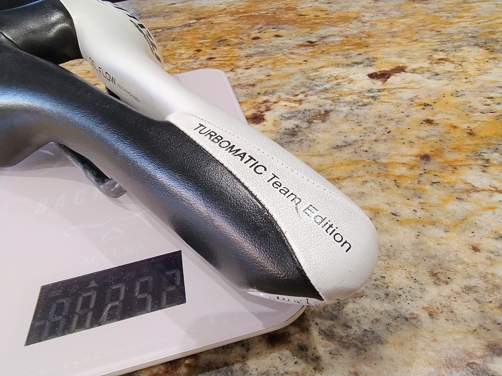 Selle Italia Turbomatic Team Edition Gel Flow bike saddle/seat. Carbon Rails