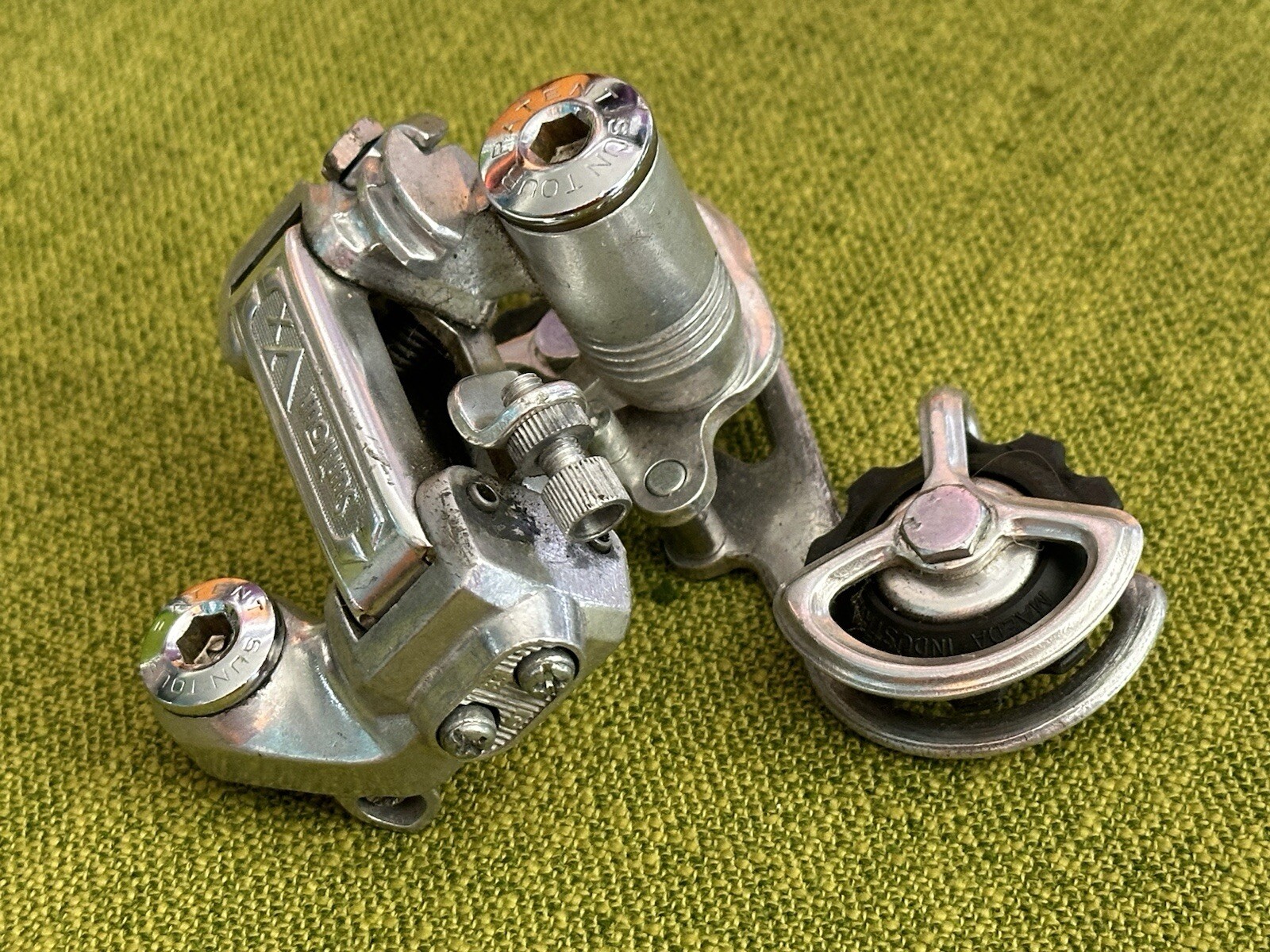 Vintage 1980 SUNTOUR Rear Mid Cage VX ALLOY Derailleur 206 Grams WK Date Code