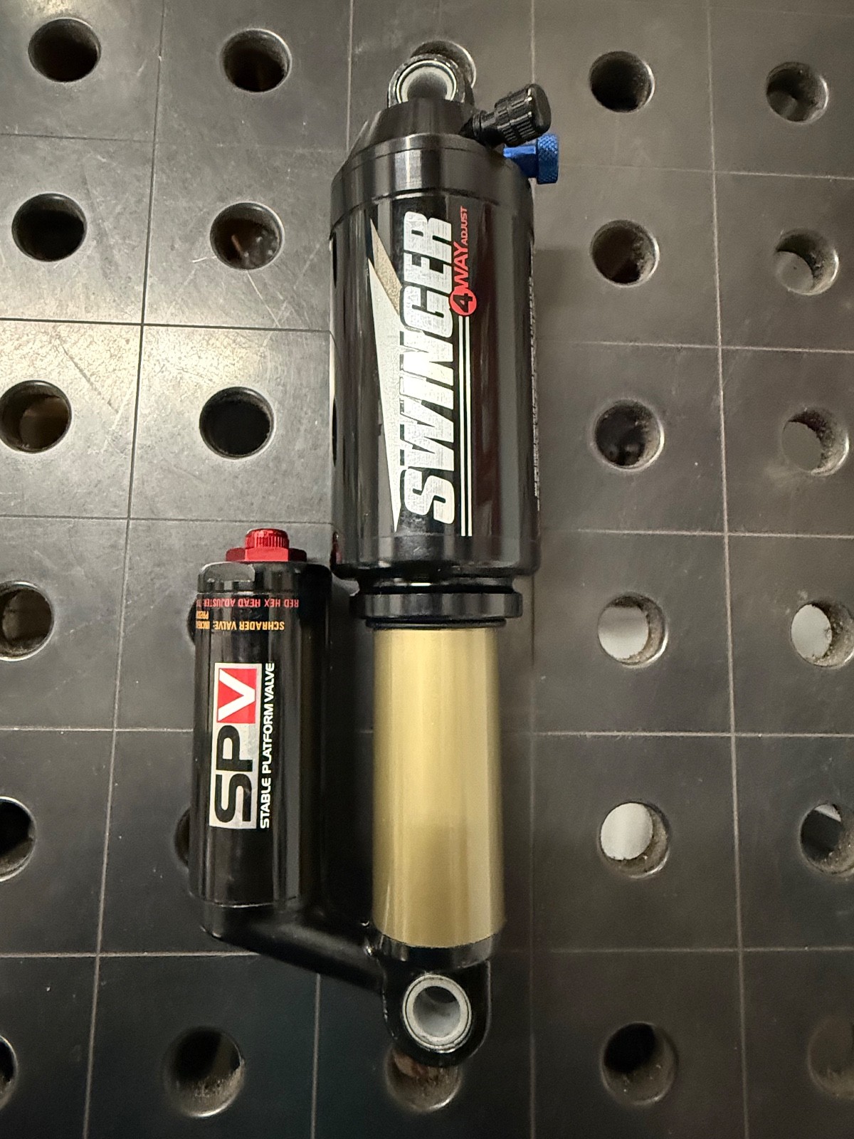 Manitou Swinger 4‑Way Adjust SPV Shock 200mm Eye‑to‑Eye Mountain Rear Suspension