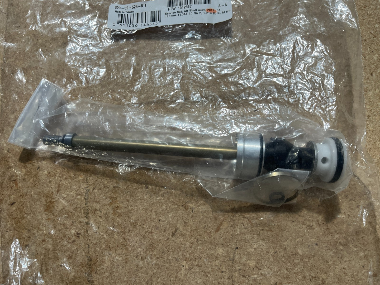 Fox Factory 34 Air Shaft Assembly – 110mm – Float 820-02-525-KIT