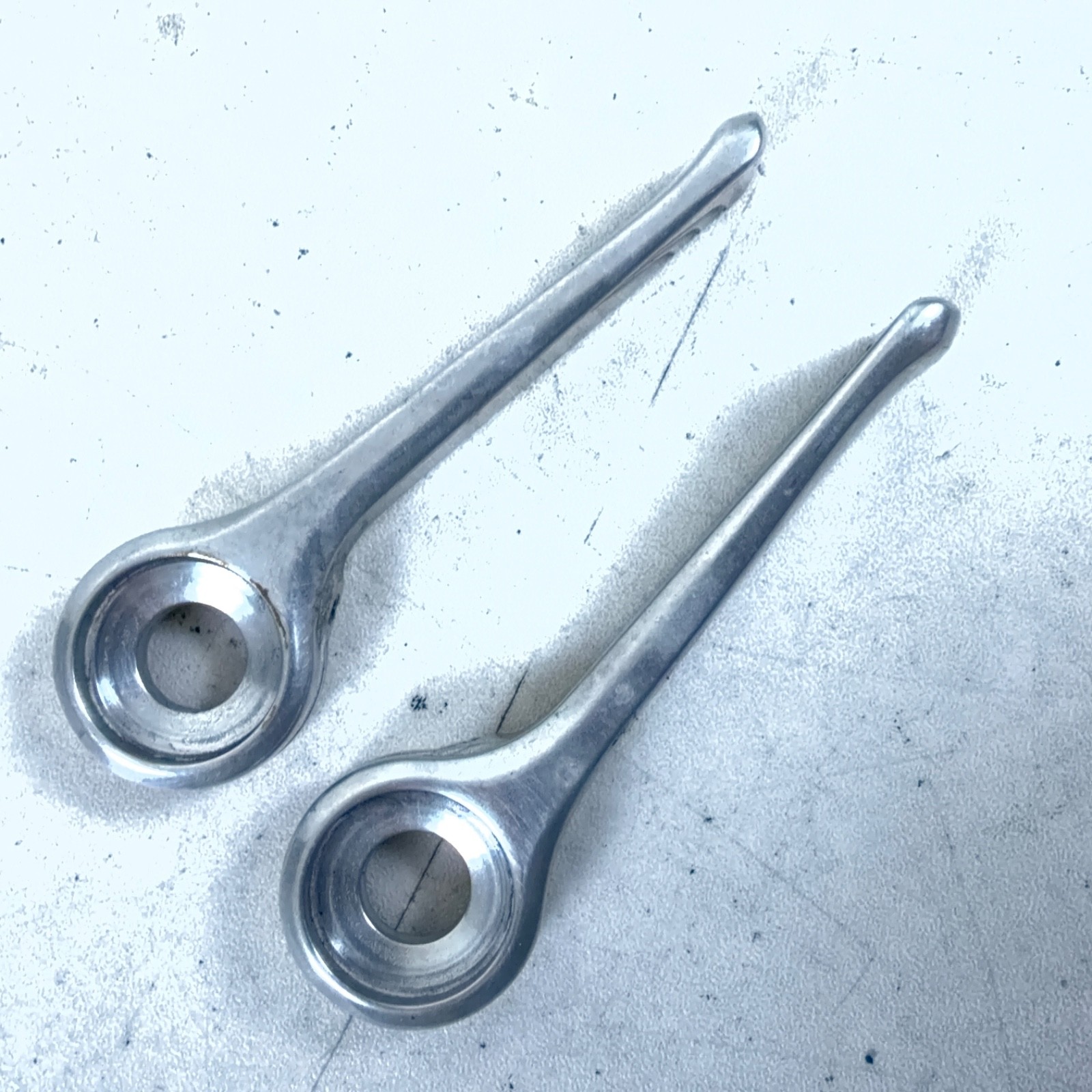 Suntour Vintage Cyclone Friction Downtube Shifter Set, Alloy, Silver, L/R