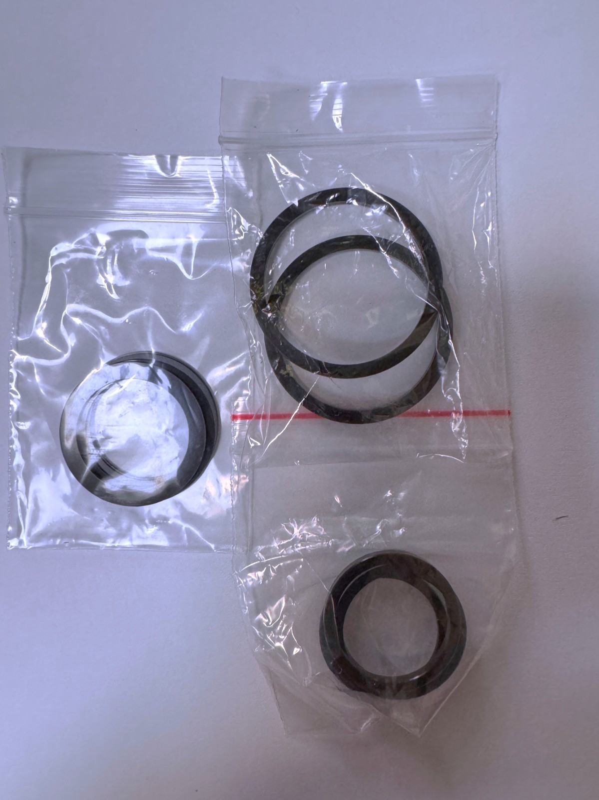 Wolf Tooth Bottom Bracket – English (BSA), 68/73mm, For 24mm Spindle, Black