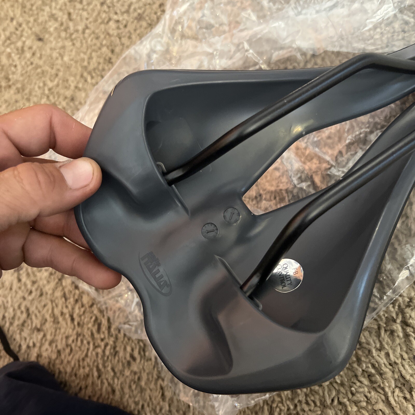 Siodlo SELLE ITALIA SPORTOURING MAX S 5 SUPERFLOW L3 Bike Saddle Seat Bicycle
