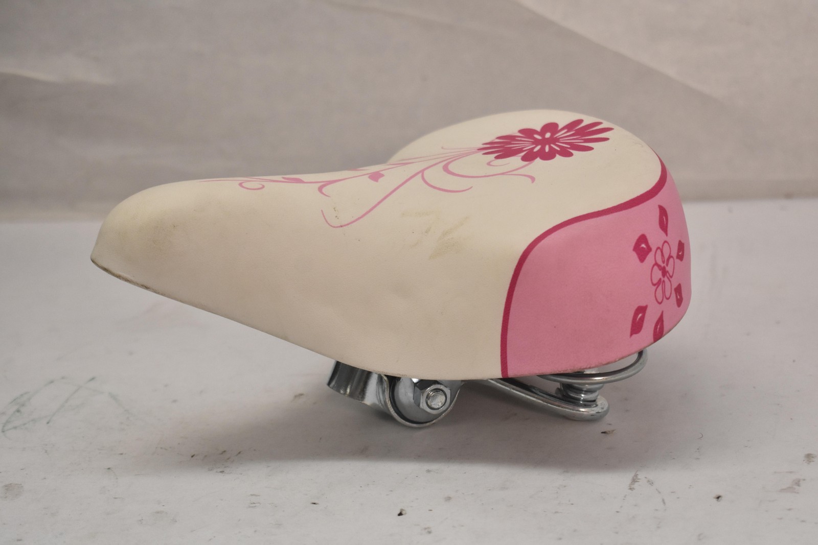 CICINA Kids Comfort Bicycle Saddle Seat Spring Suspension Flowers Girls Pink
