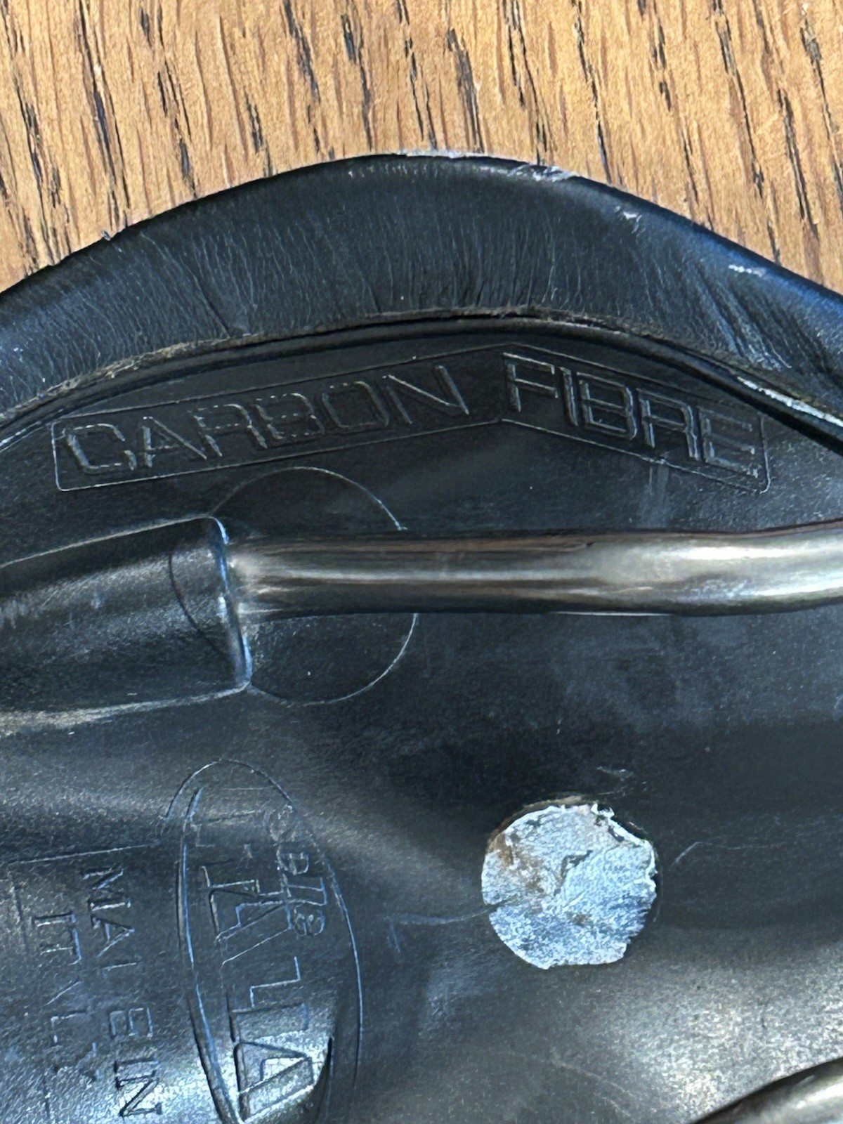 Selle Italia SLR Carbon Fiber – Leather Saddle w/ Titanium Rails – 135g – Italy