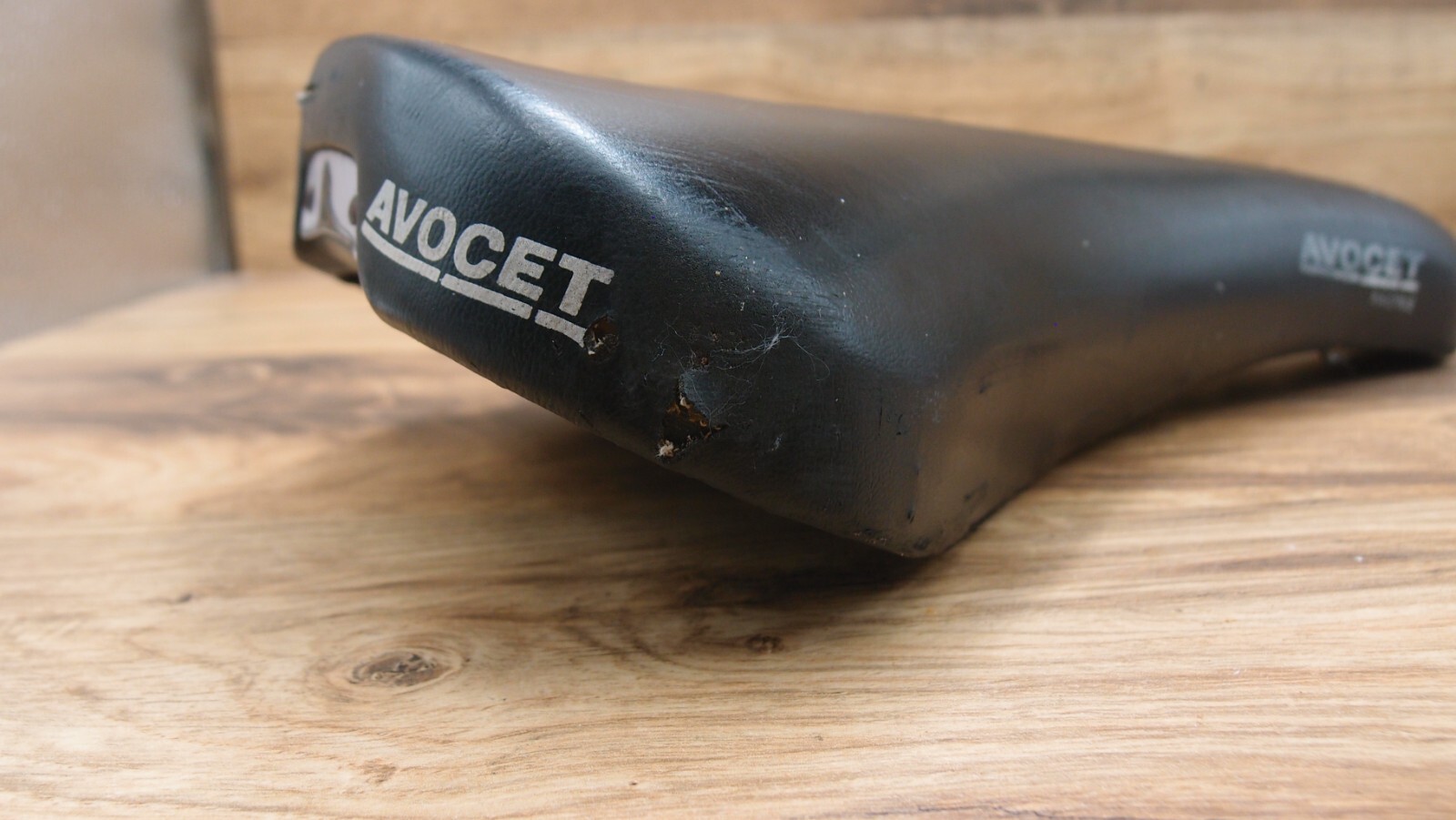 1991 MTB seat Avocet Racing saddle by Viscount