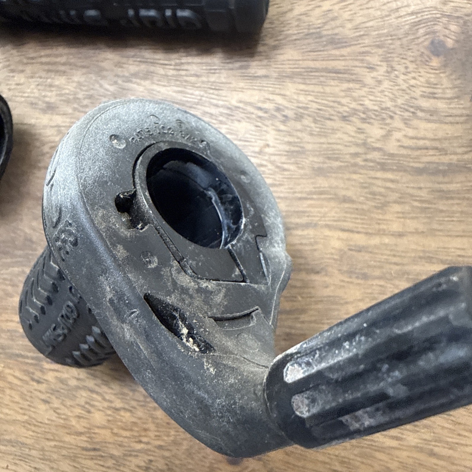SRAM Grip Shift FSS400 Mountain Bike Shifter Pair Triple 3×7 Speed