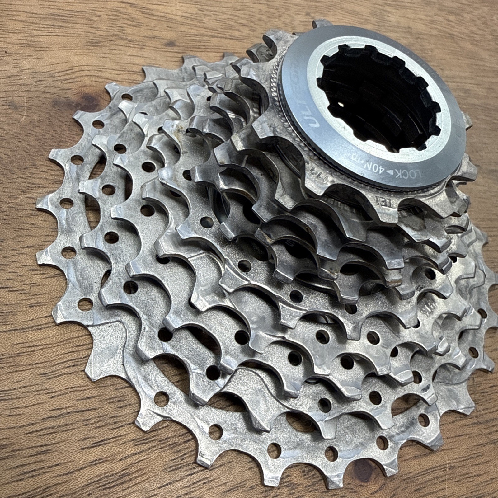 Shimano Ultegra CS-6700 10 Speed 11-28t Cassette w/ Chain