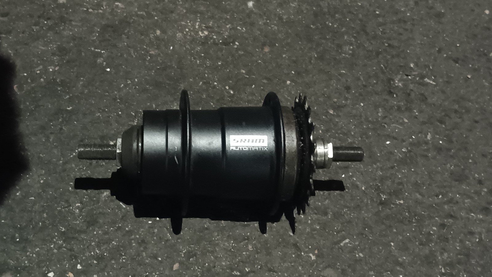 Sram Automatix 2-speed automatic bicycle hub w/ 32 spoke holes 120mm.