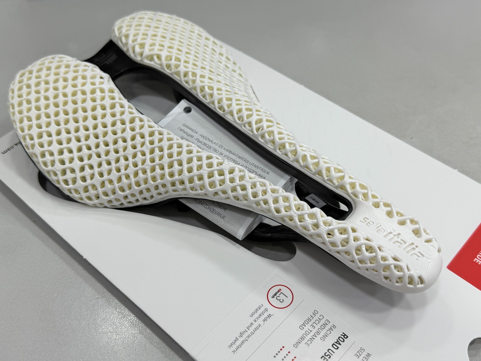 Selle Italia SLR Boost 3D Kit Carbon Superflow Saddle L3(145x248mm) White