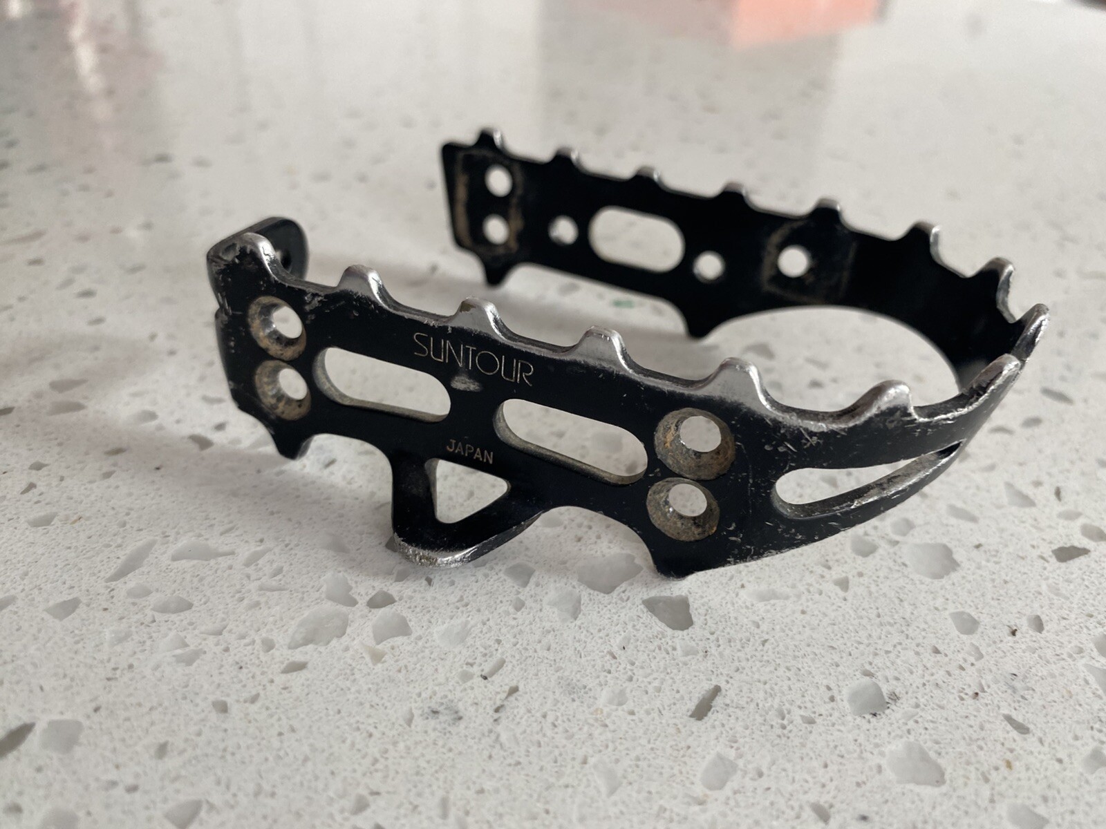 Suntour XC Pro Pedals WTB Suntour Grease Guard Pedal Set 9/16″ Right Cage Only