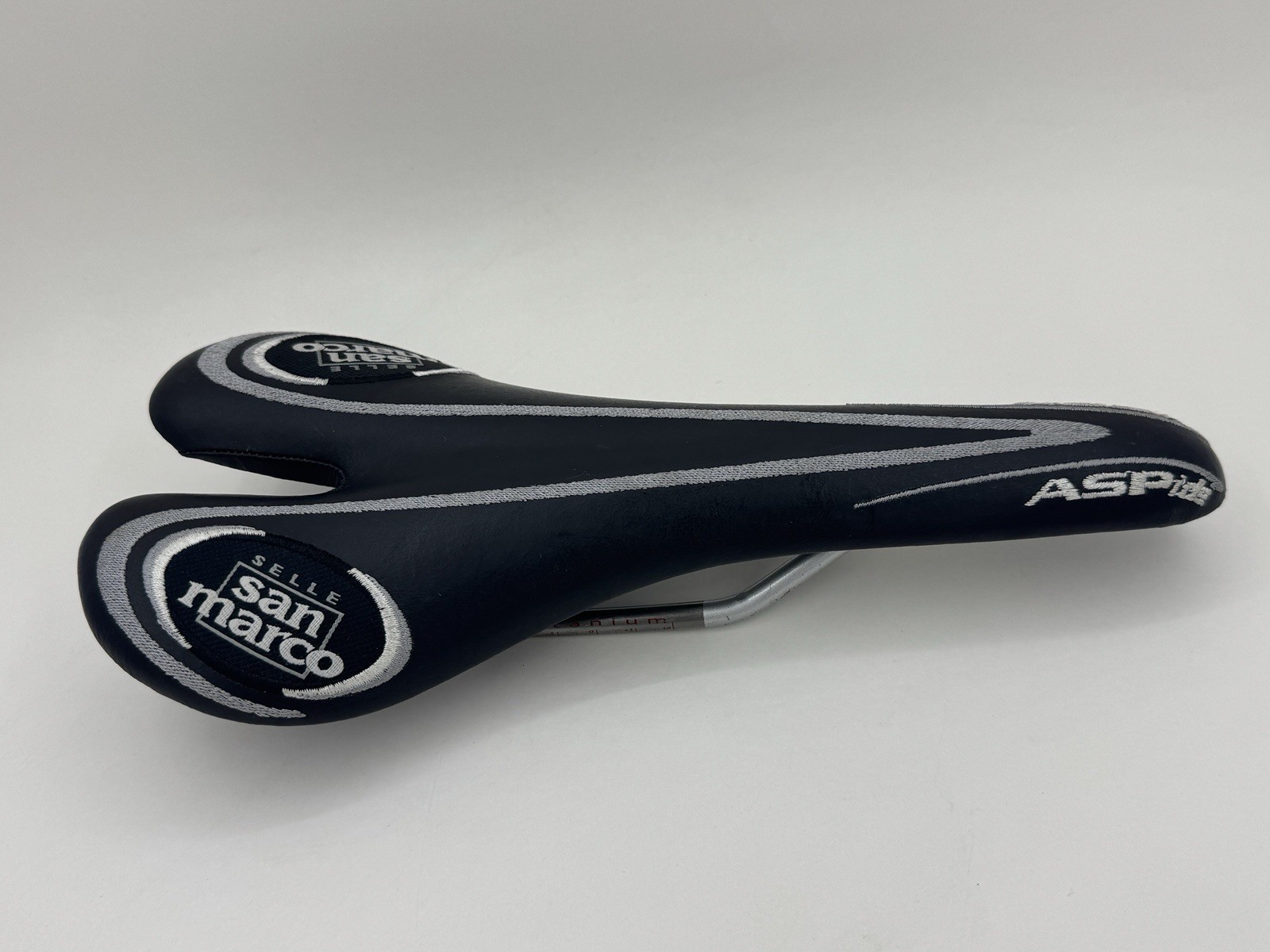 VTG Selle San Marco Aspide Ti Carbon Seat Saddle ROAD Titanium Rails 185g MINT