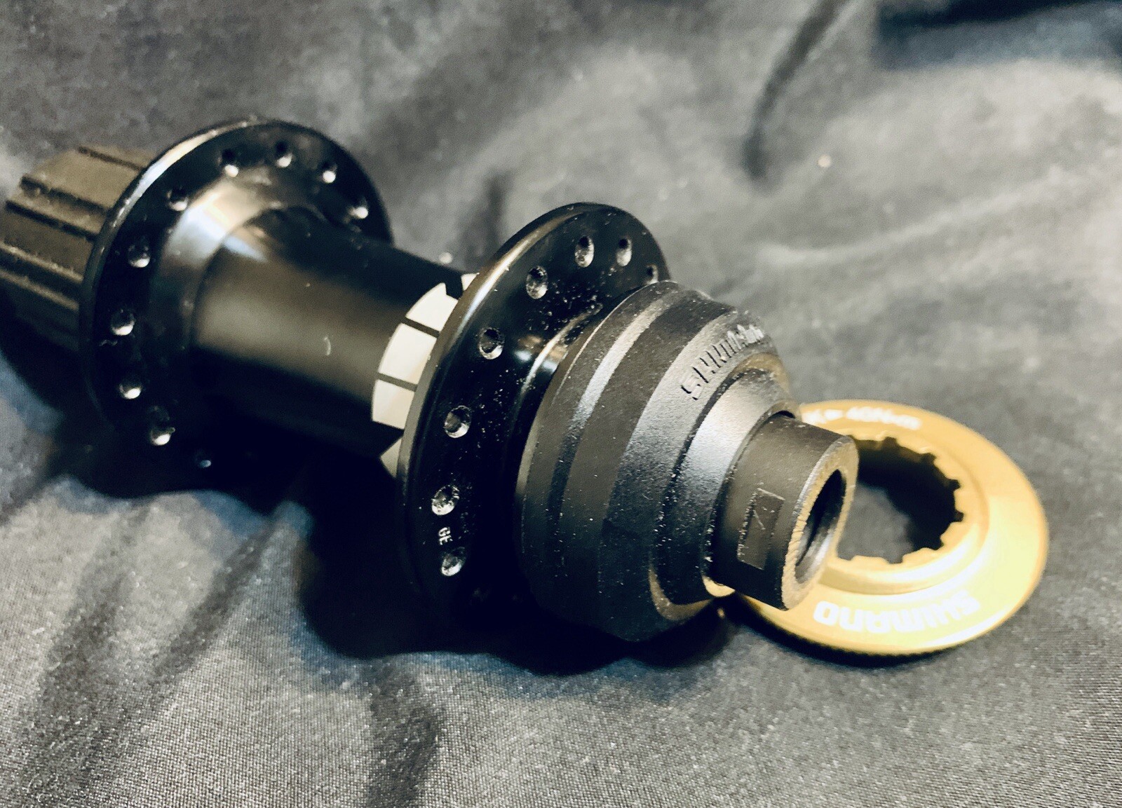 Shimano Saint 32h Hubs Front HB-M820 20x110mm Thru Axle & FH-M810 Rear 10x135mm