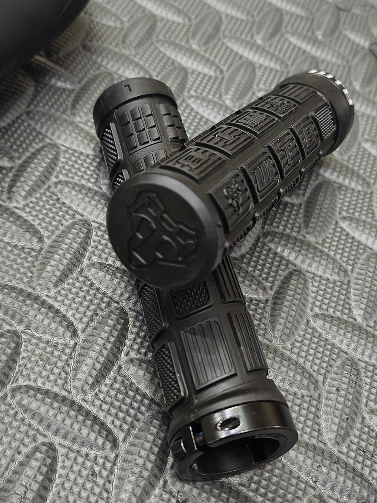 WTB Volt 130mm x 255mm Saddle & Grips Set